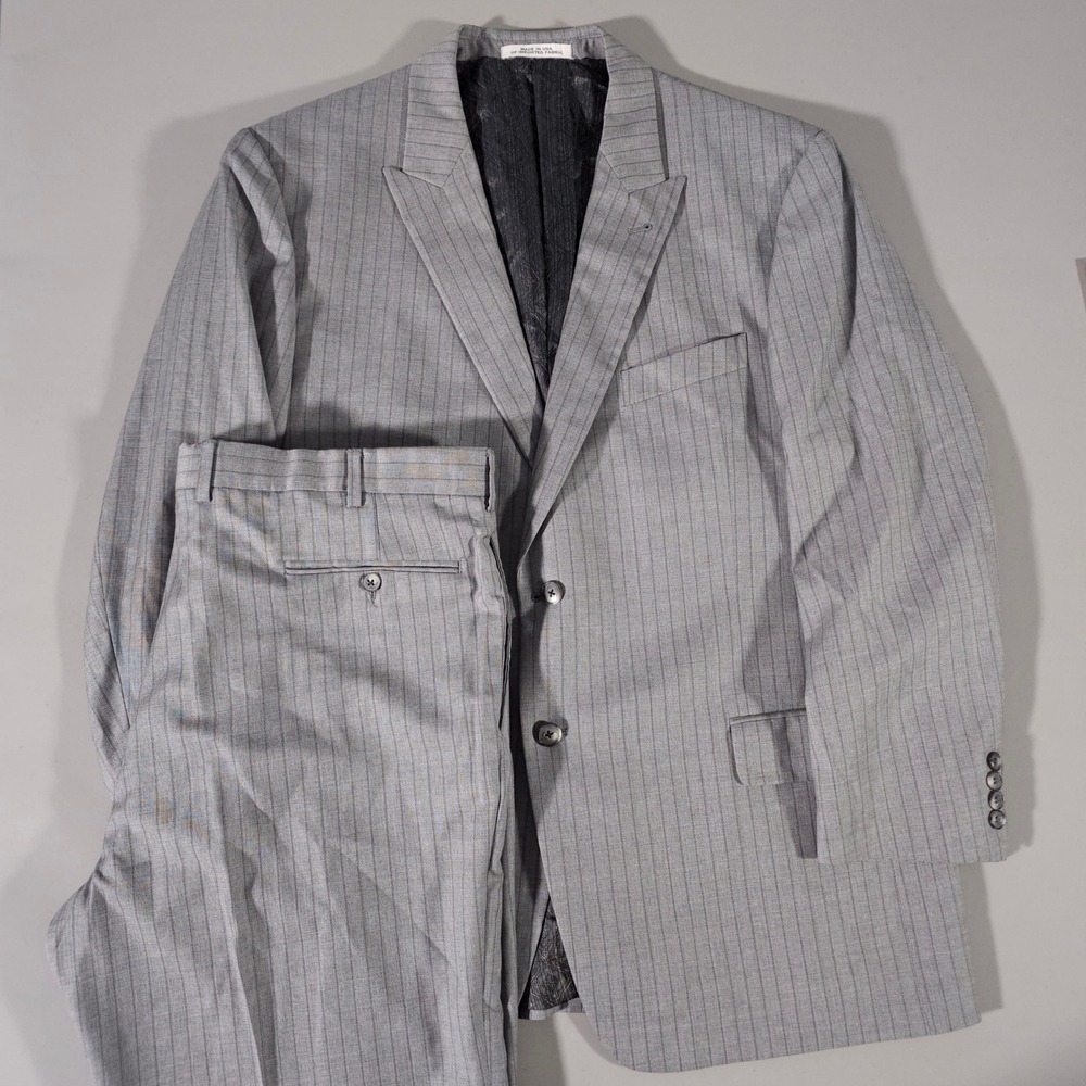 Joseph Abboud Suit Mens 46R W40 Grey Pinstripe Wool 2pc Fratelli Tallia Delfino
